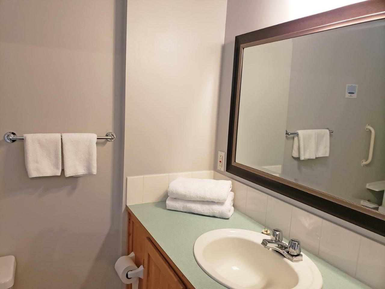 Reno MotelSalmo エクステリア 写真