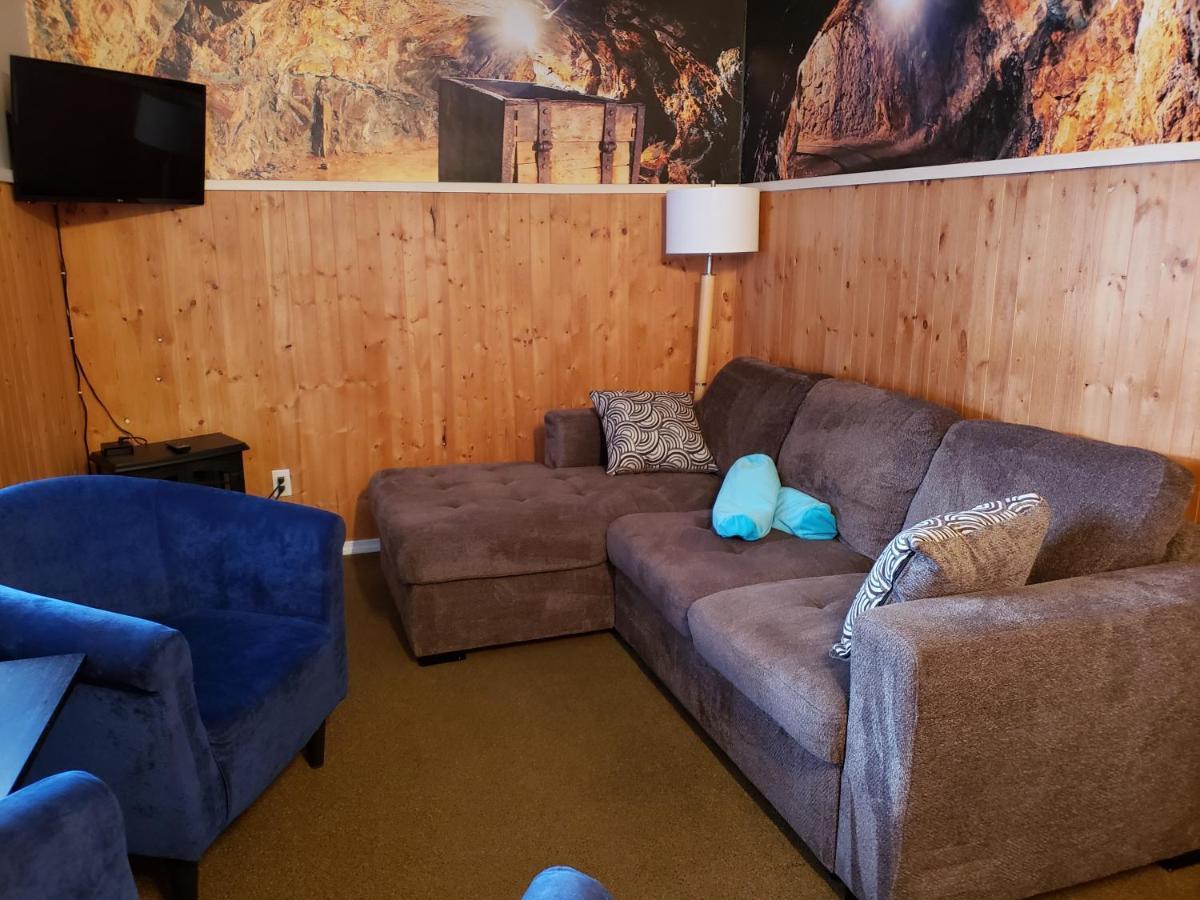 Reno MotelSalmo エクステリア 写真
